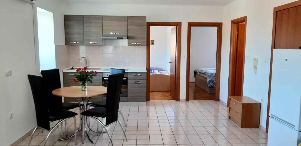 Apartments Bellus Mare Mali Losinj Exterior photo