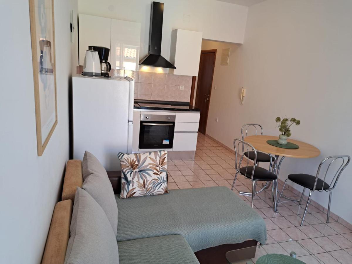 Apartments Bellus Mare Mali Losinj Exterior photo