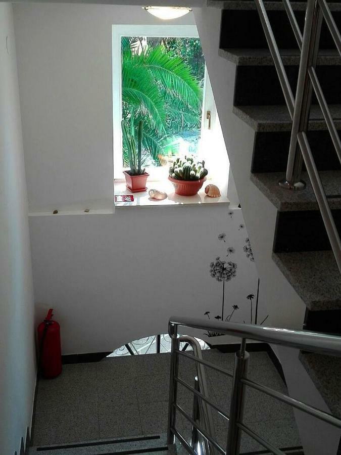 Apartments Bellus Mare Mali Losinj Exterior photo